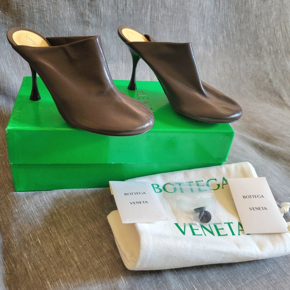 New Women's Bottega Veneta Brown Leather Raffia Stretch Mule Heels Size 7 US - Picture 2 of 15